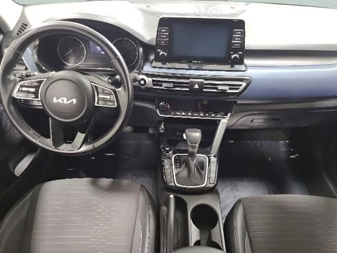 Used 2023 Kia Seltos S AWD/4WD image 2