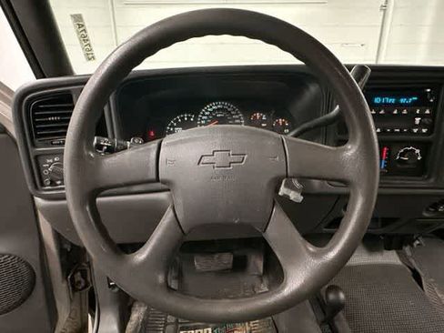 Used 2007 Chevrolet Silverado 1500 W/T w/ Light Duty Power Package AWD/4WD image 7
