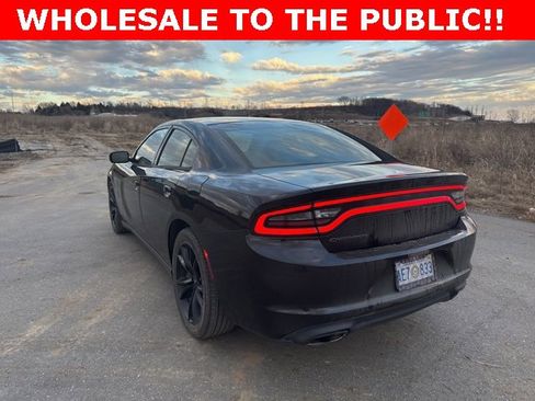 Used 2016 Dodge Charger SE image 6