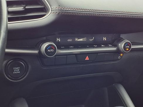 Used 2024 MAZDA MAZDA3 s image 12