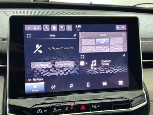 Certified 2024 Jeep Compass Limited image 42