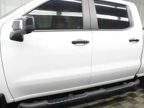 Used 2024 Chevrolet Silverado 1500 LT Trail Boss w/ LT Trail Boss Premium Package image 46