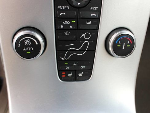 Used 2012 Volvo C70 T5 image 25