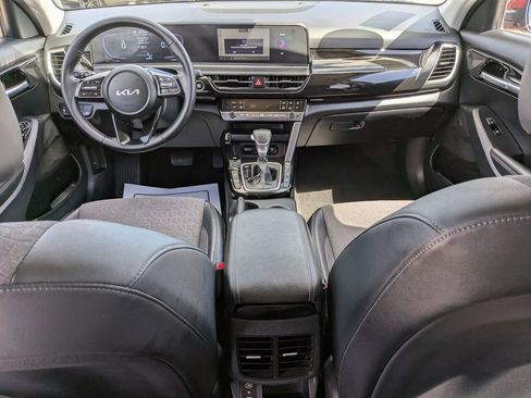 Certified 2025 Kia Seltos S AWD/4WD image 14