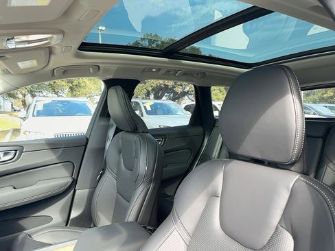 New 2026 Volvo XC60 B5 Ultra w/ Climate Package image 12