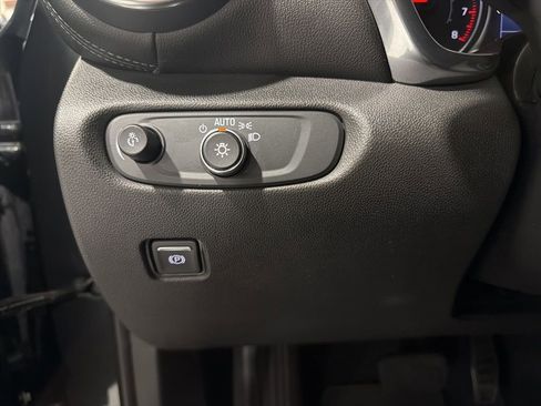 Used 2020 Chevrolet Blazer LT image 16