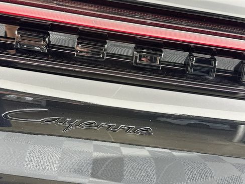 New 2026 Porsche Cayenne AWD/4WD image 33