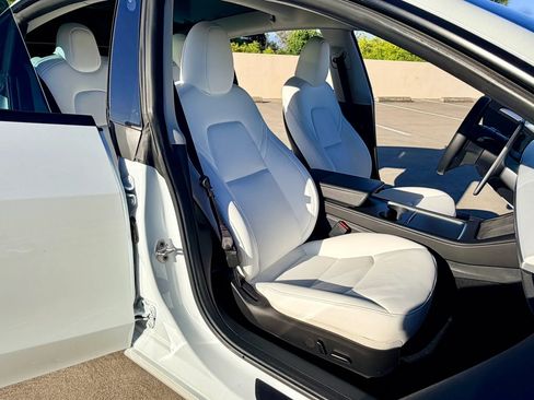 Used 2023 Tesla Model 3 Standard Range RWD image 17