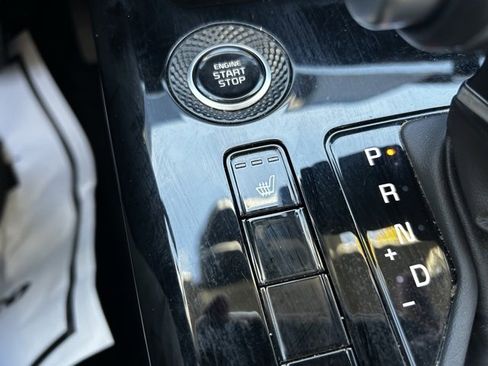 Used 2023 Kia Niro EX image 23