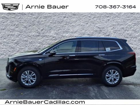 New 2025 Cadillac XT6 Luxury image 9