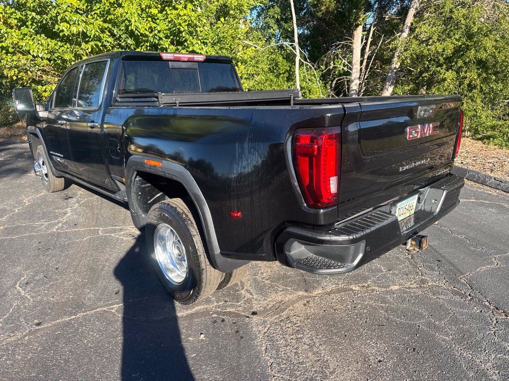 Used 2022 GMC Sierra 3500 Denali AWD/4WD image 8