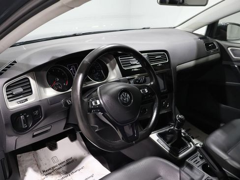 Used 2015 Volkswagen Golf S image 14
