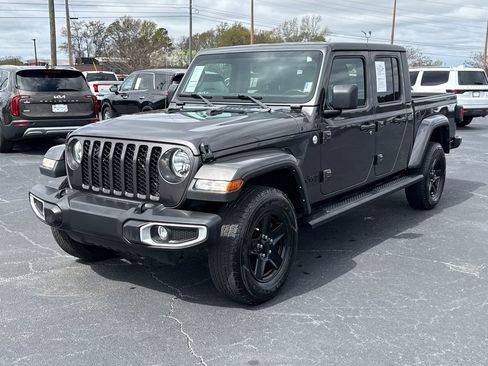 Used 2021 Jeep Gladiator Sport AWD/4WD image 3