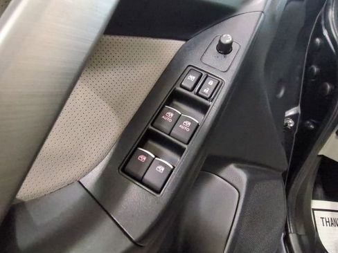 Used 2017 Subaru Forester 2.5i Limited image 17