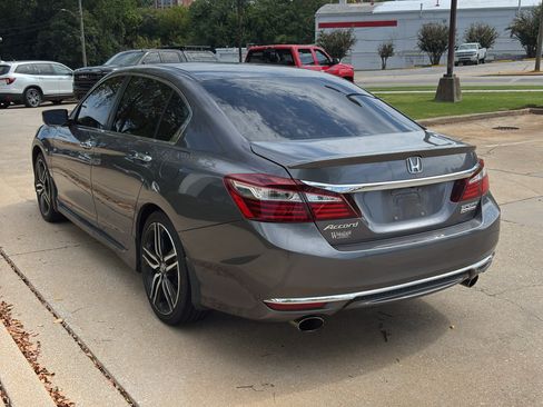 Used 2017 Honda Accord Sport Special Edition image 6