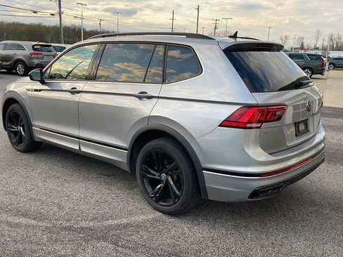 Used 2023 Volkswagen Tiguan SE R-Line FWD image 4