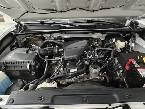 Used 2018 Toyota Tacoma SR image 13