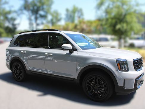 Certified 2025 Kia Telluride SX X-Line AWD/4WD image 17
