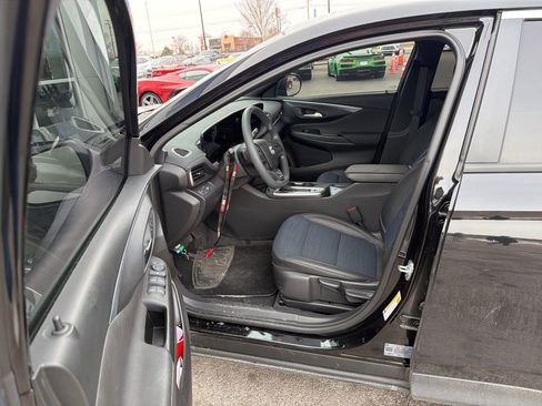 Certified 2025 Buick Envista Preferred w/ Convenience II Package image 6