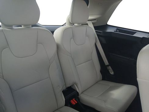 Used 2019 Volvo XC90 T5 Momentum w/ Advanced Package image 18