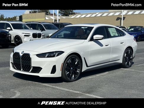 New 2026 BMW 430i w/ Premium Package RWD image 1