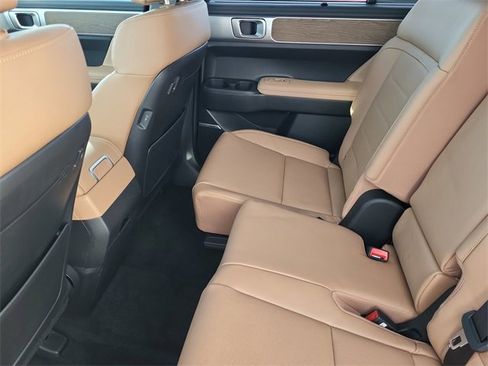 Certified 2025 Hyundai Santa Fe Limited image 16