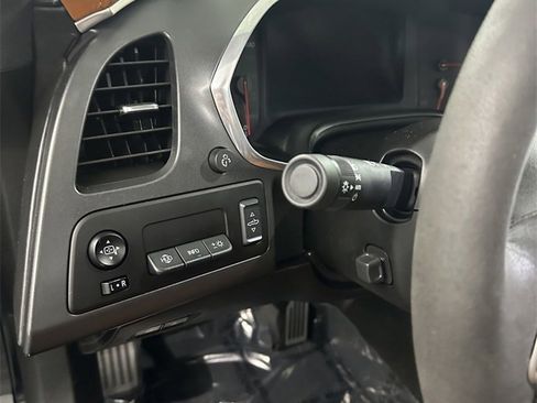 Used 2014 Chevrolet Corvette Stingray Convertible image 17