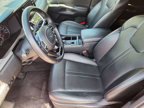 Certified 2021 Kia Sorento EX w/ Panoramic Sunroof Package image 12