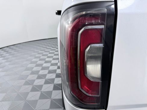 Used 2017 GMC Sierra 1500 Denali w/ Denali Ultimate Package image 28