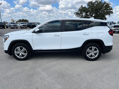 Used 2024 GMC Terrain SLE FWD image 11