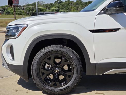 New 2026 Volkswagen Atlas Peak Edition AWD/4WD image 6