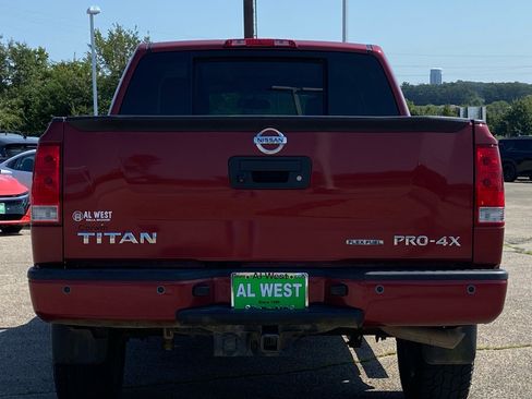 Used 2014 Nissan Titan PRO-4X AWD/4WD image 4