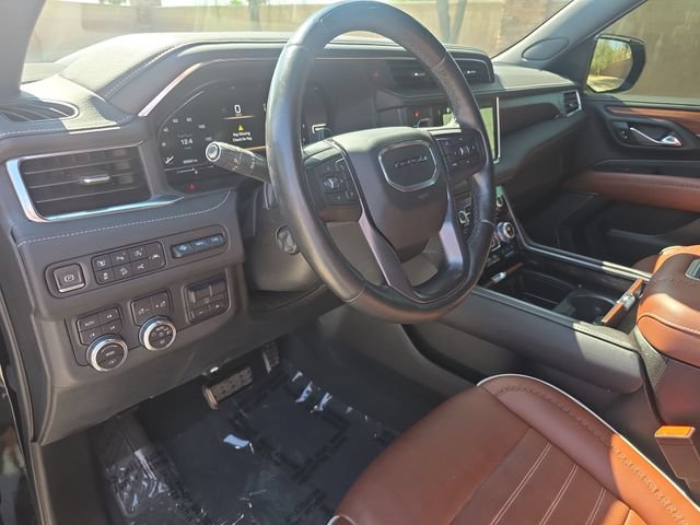 Used 2023 GMC Yukon Denali Ultimate AWD/4WD image 10