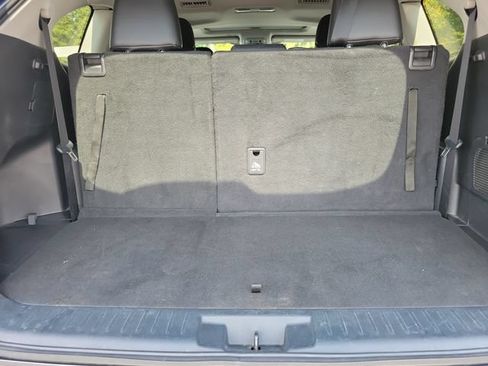 Used 2022 Toyota Highlander XLE FWD image 21