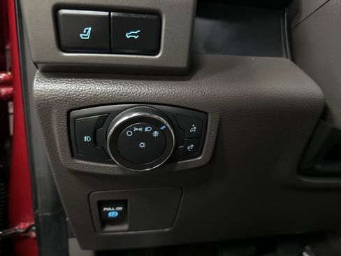 Used 2020 Ford Expedition XLT w/ Equipment Group 202A image 32