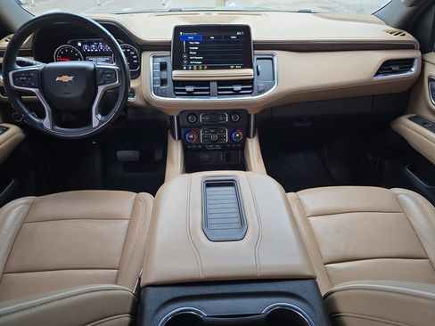 Used 2021 Chevrolet Suburban Premier image 12