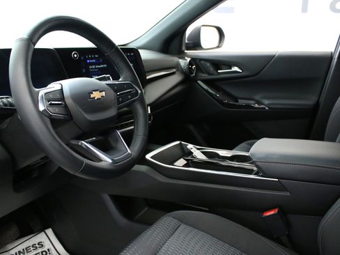 Certified 2025 Chevrolet Equinox LT FWD image 20