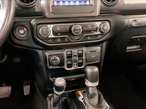 Used 2022 Jeep Wrangler Unlimited Sport AWD/4WD image 8