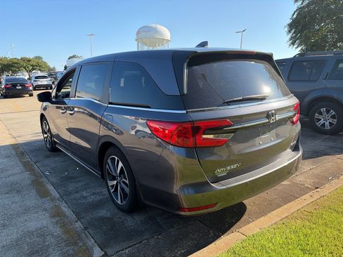Used 2022 Honda Odyssey Touring image 2