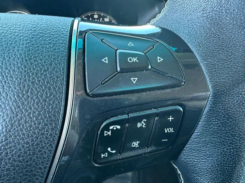 Used 2016 Ford Explorer Platinum image 35