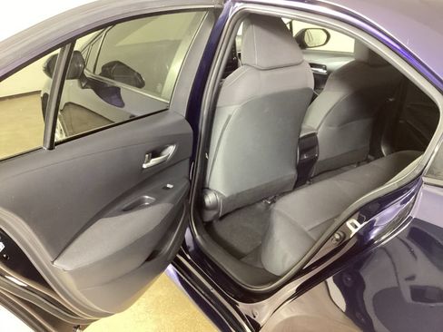 Used 2021 Toyota Corolla LE FWD image 23