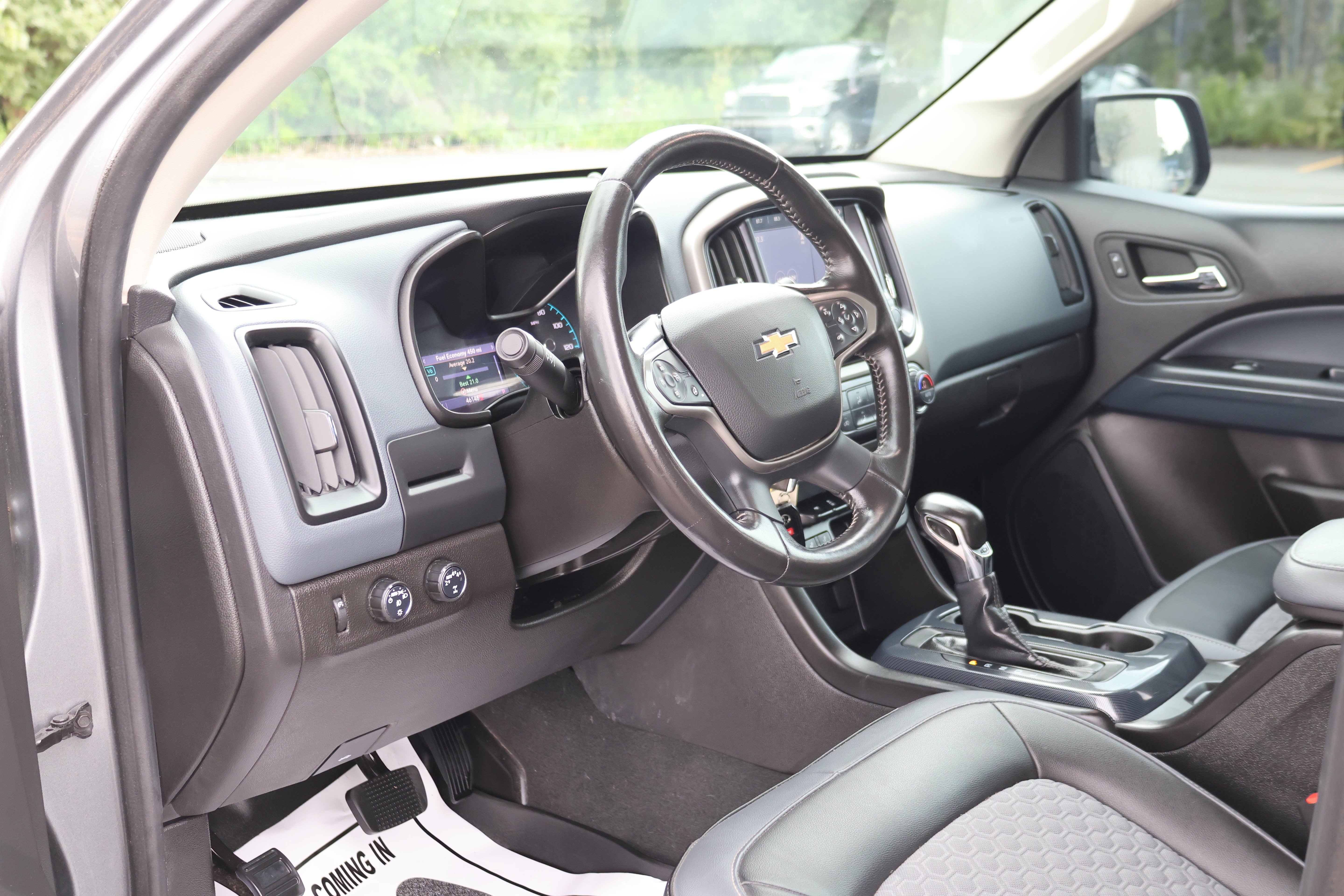 Used 2022 Chevrolet Colorado Z71 AWD/4WD image 26