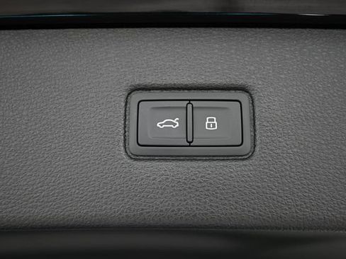 Used 2026 Audi Q7 3.0T Premium Plus AWD/4WD image 22