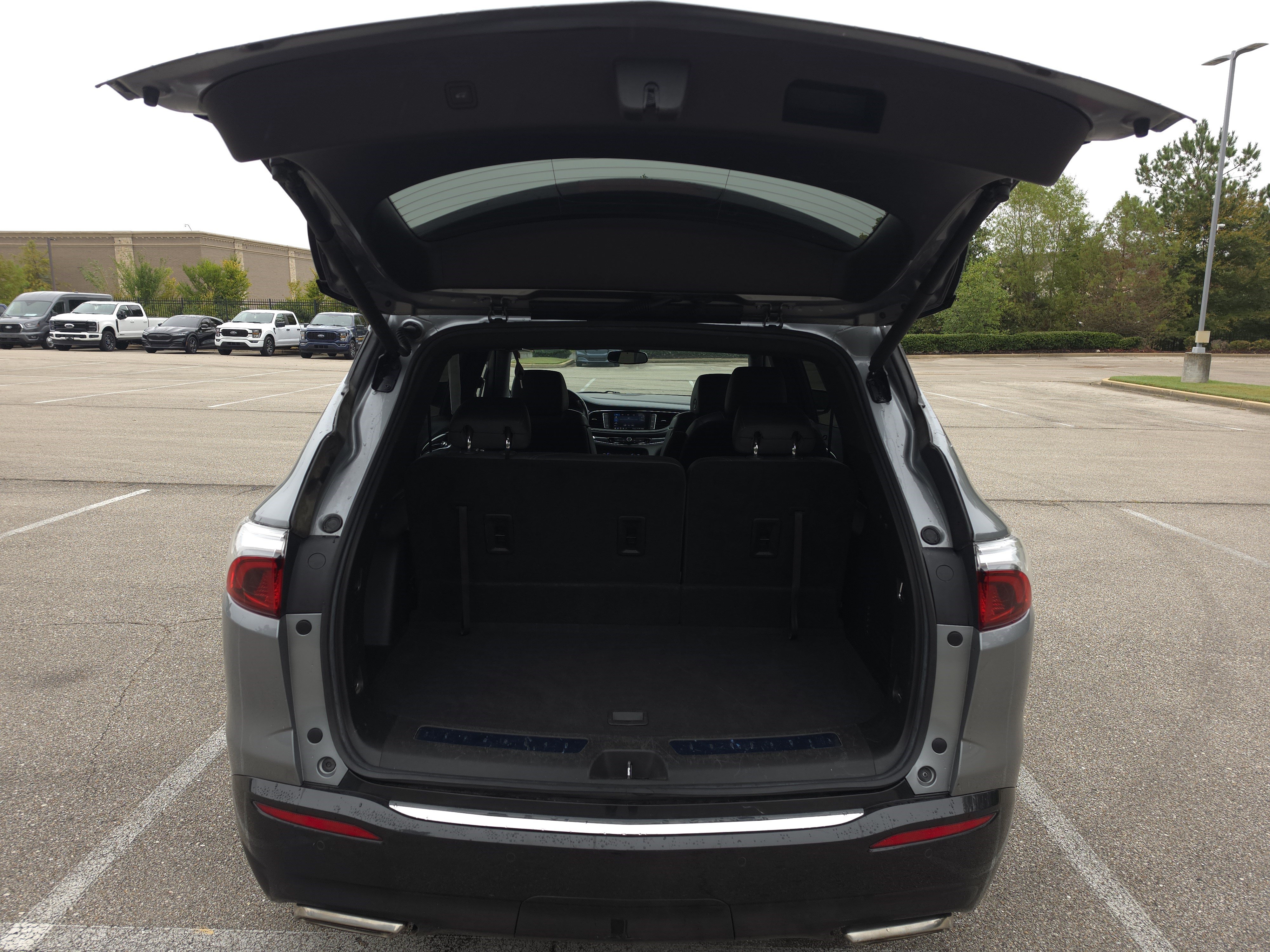 Used 2023 Buick Enclave Essence w/ Experience Buick Package FWD image 19