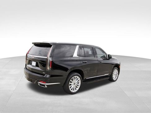 Used 2024 Cadillac Escalade Luxury RWD image 4