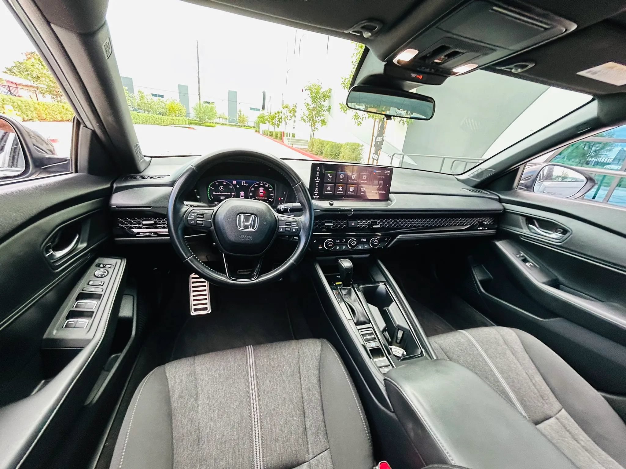 Used 2025 Honda Accord Sport image 20