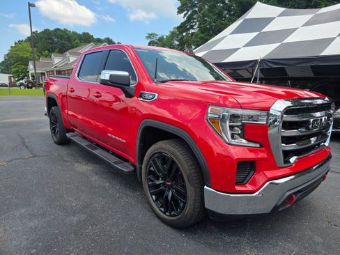 Used 2019 GMC Sierra 1500 SLE w/ SLE Value Package AWD/4WD image 3
