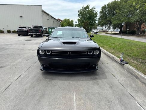 Used 2020 Dodge Challenger R/T RWD image 5