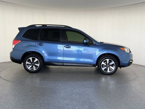 Used 2018 Subaru Forester 2.5i Premium AWD/4WD image 2
