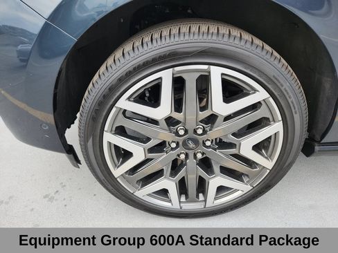 Used 2025 Ford Expedition Max Platinum w/ Platinum Ultimate Package AWD/4WD image 6